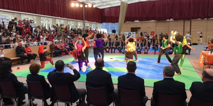 Una de les coreografies al concurs d’aficions de l’Open d’Escaldes 2016 al Prat Gran.