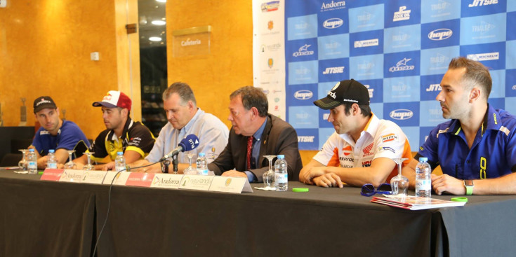 D’esquerra a dreta Cabestany, Raga, Punti, Vila, Bou i Cases, ahir a la roda de presentació de la cita laurediana del Mundial 2017.