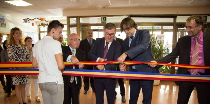 A la dreta, l’ambaixador d’Andorra a Espanya, Jaume Gaytan.