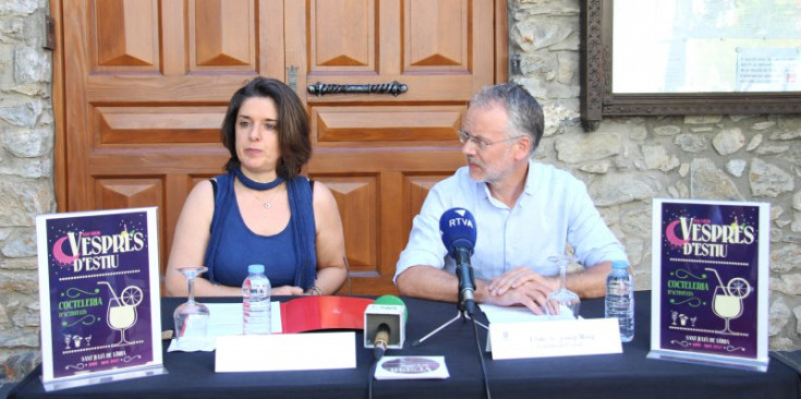 La consellera de Turisme, Meritxell Teruel, i el conseller de Cultura, Josep Roig, durant la presentació dels Vespres d’Estiu, ahir.