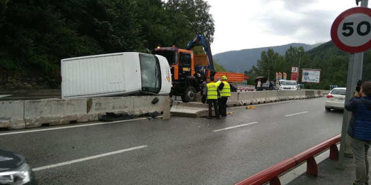 La furgoneta en el moment de l'accident