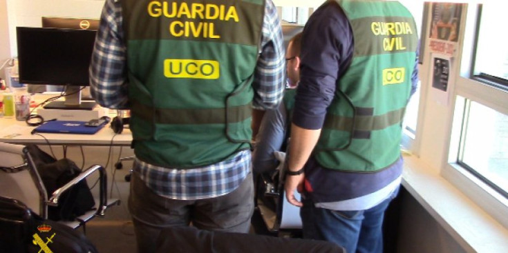 La Guardia Civil durant l'operació