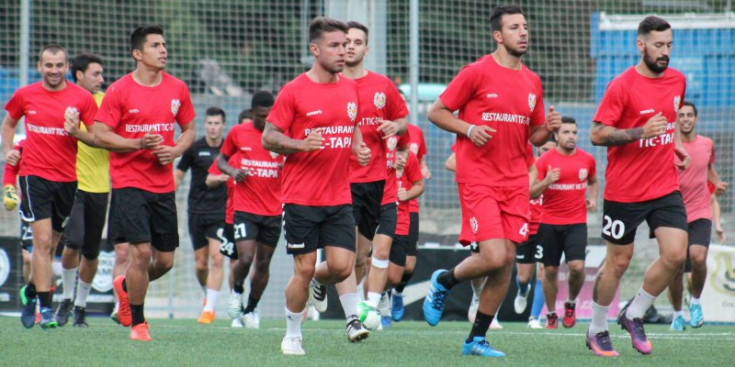 Els jugadors lauredians, en un entrenament per preparar el partit europeu.