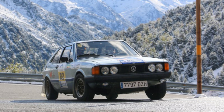 Els guanyadors, amb el Volkswagen Scirocco, en un dels trams de la prova.