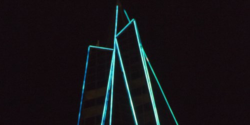 Estrena de la nova il·luminació exterior de Caldea, dijous a la nit.