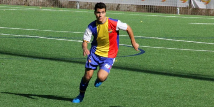 Esprint de Joan Cervós en el partit contra l’Igualada.