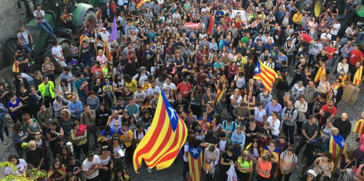 Concentració a la plaça dels Oms de la Seu d’Urgell, ahir a la tarda.