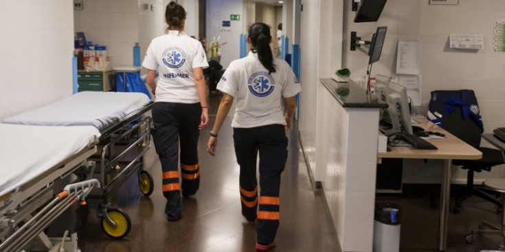 Dues infermeres treballen a l’Hospital Nostra Senyora de Meritxell.