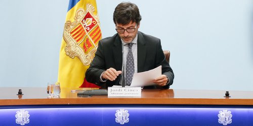 El ministre Cinca en roda de premsa, ahir.