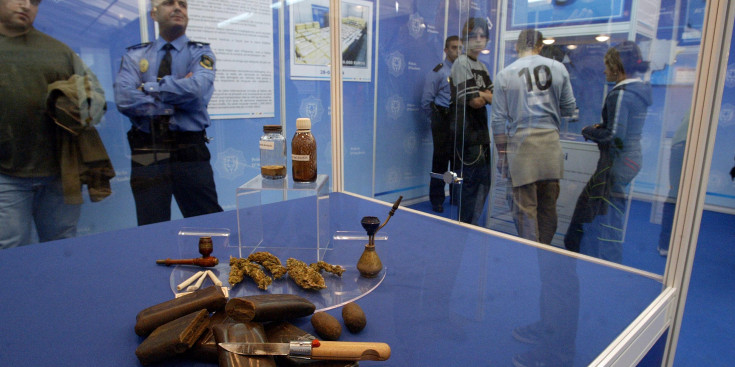 Exposició informativa per a joves sobre drogues a l’estand de la Policia d’una edició de la Fira d’Andorra.