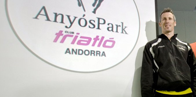 Pere Marquina en la presentació del Club Triatló AnyósPark, l'any 2013.
