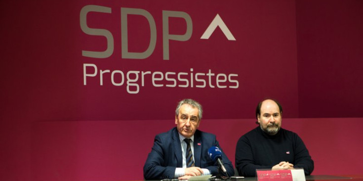 El president i el secretari d’organització d’SDP, ahir.