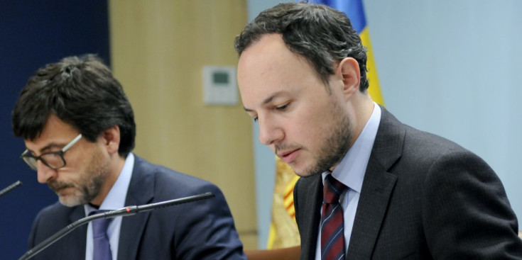 Jordi Cinca i Xavier Espot durant la roda de premsa del consell de ministres d’ahir a la tarda.
