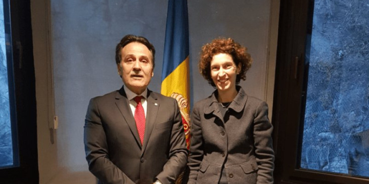 L’ambaixador cubà, Gustavo Machín, amb la ministra Maria Ubach.