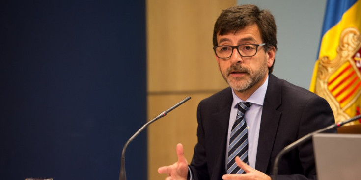 Jordi Cinca a la roda de premsa posterior al Consell de Ministres, ahir, a l’edifici del Govern.