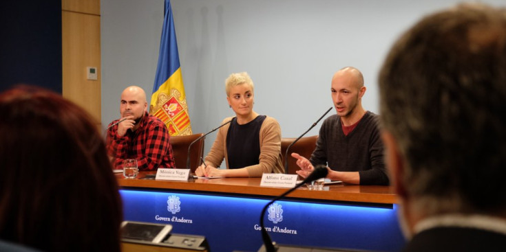 Joan Hernàndez, Mònica Vega i Alfons Canal, directors artístics de l’ENA, ahir durant la presentació de la temporada.