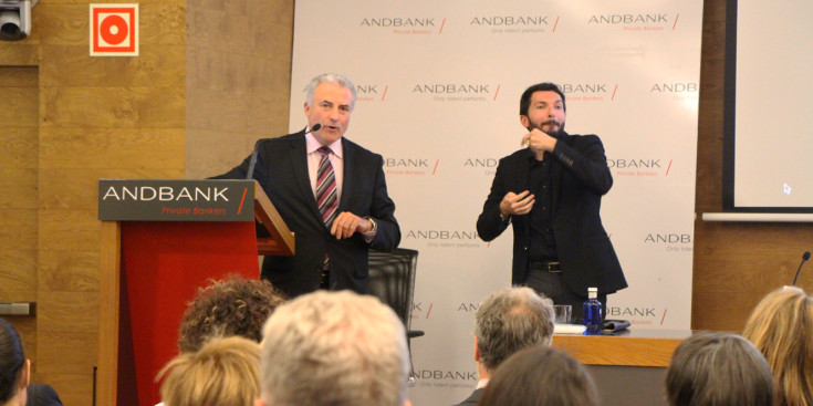 Josep Maria Cabanes en un moment de la presentació.