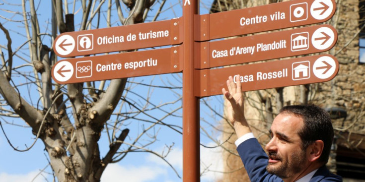 Serracanta mostra la nova senyalització per al poble d'Ordino