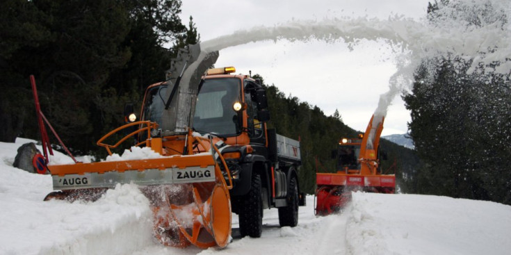 Treballs de treta de neu al Coll d'Ordino, la setmana passada.