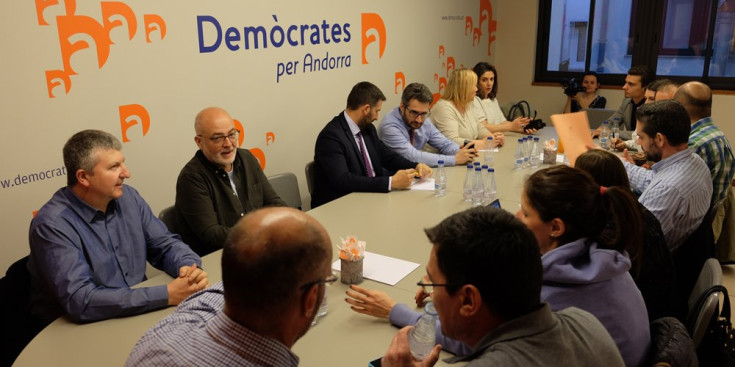 Diversos polítics demòcrates en la reunió de l’executiva de DA, ahir.