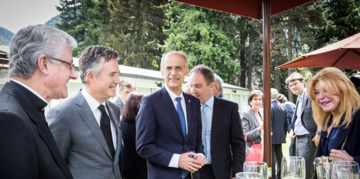 El copríncep Joan-Enric Vives, el síndic Vicenç Mateu i el cap de Govern, Toni Martí, dijous.