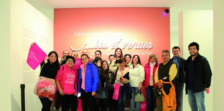 Alguns dels visitants del Museu Carmen Thyssen Andorra que van participar en l’activitat, dissabte.