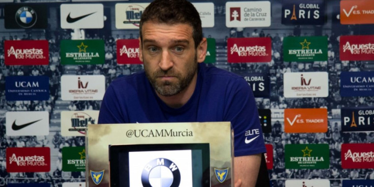 Ibon Navarro en el darrer partit com a entrenador de l'UCAM Múrcia.