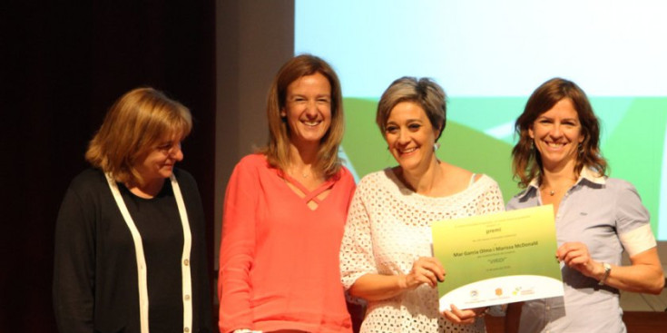 Mar Garcia i Marissa McDonald, guanyadores del concurs d'Iniciatives Ambientals amb 'Viridi'.