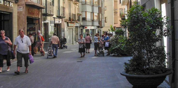 Un dels carrers principals de la Seu d’Urgell.