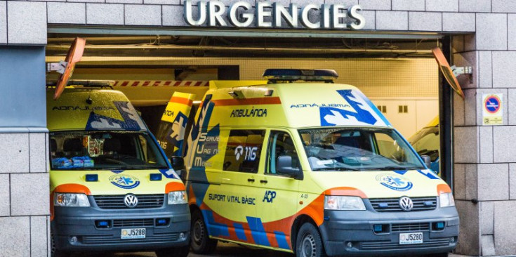 Les ambulàncies a la sortida d’Urgències.