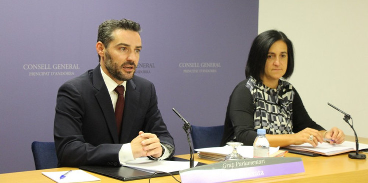 Marc Ballestà i Sofia Garrallà en la roda de premsa d’ahir a la tarda al Consell General.