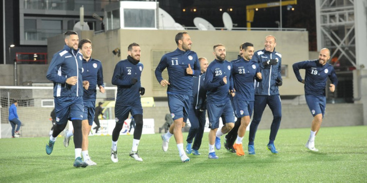 La selecció entrena a l’Estadi Nacional abans de jugar el darrer partit de la Lliga de les Nacions contra Letònia, ahir.