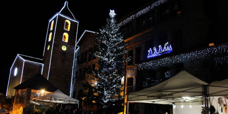 Decoració nadalenca del centre d'Ordino.