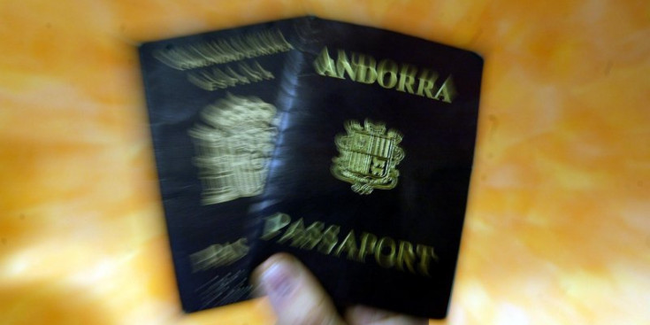 Dos passaports andorrans.