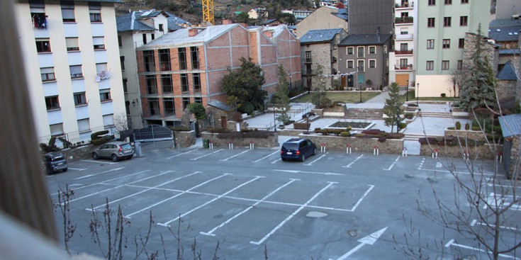 El pàrquing privat al costat de la Casa de la Vall.