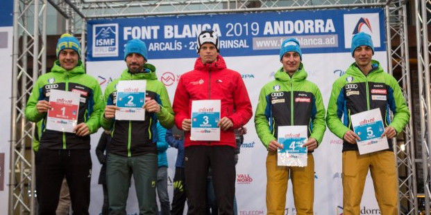 Presentació dels cinc corredors capdavanters de la classificació general a la plaça del poble d’Ordino.