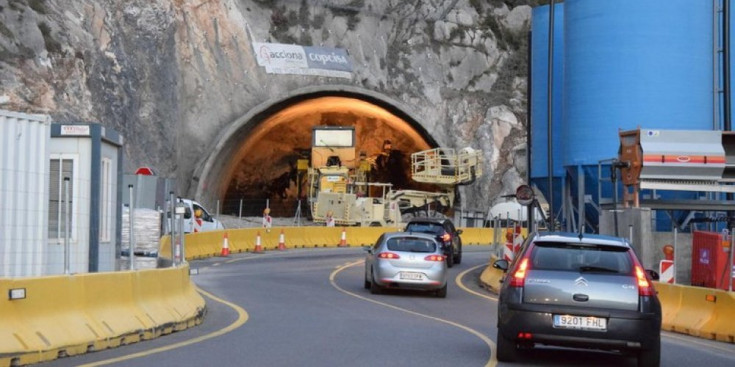 Obres de la construcció del túnel de Tresponts.