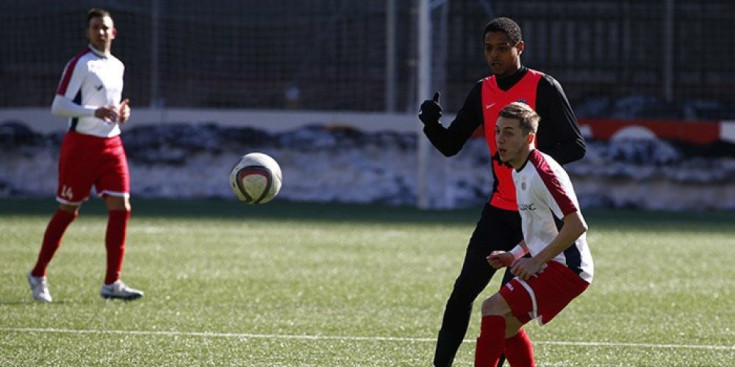 Partit entre el Vallbanc FC Santa Coloma i l’FC Ordino, ahir.