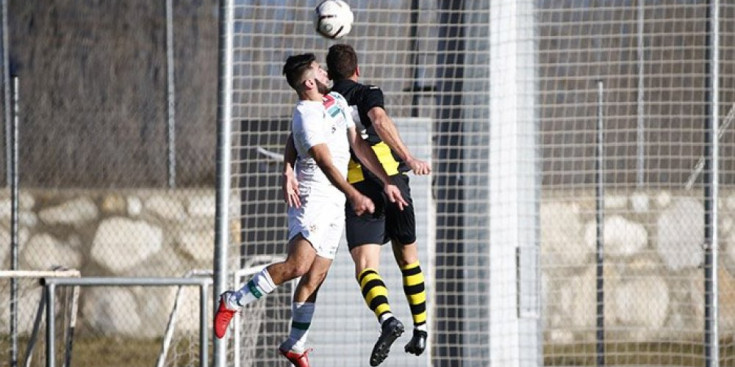 L’FC Lusitans i la UE Santa Coloma juguen el partit corresponent a la 14a jornada de la Lliga Multisegur Assegurances, aquest diumenge.
