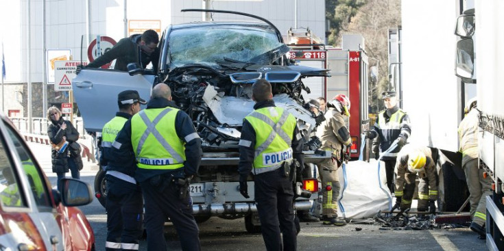 El vehicle sinistrat és retirat.