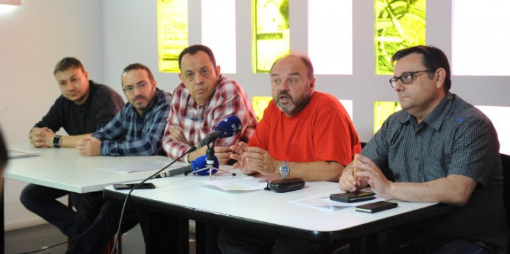 Roda de premsa dels representants sindicals amb Torra, Ubach i Prieto.