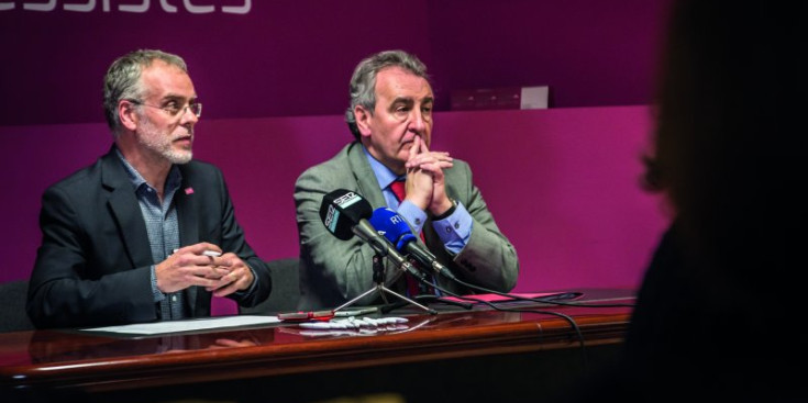 Josep Roig i Jaume Bartumeu en una roda de premsa a la seu d’SDP.