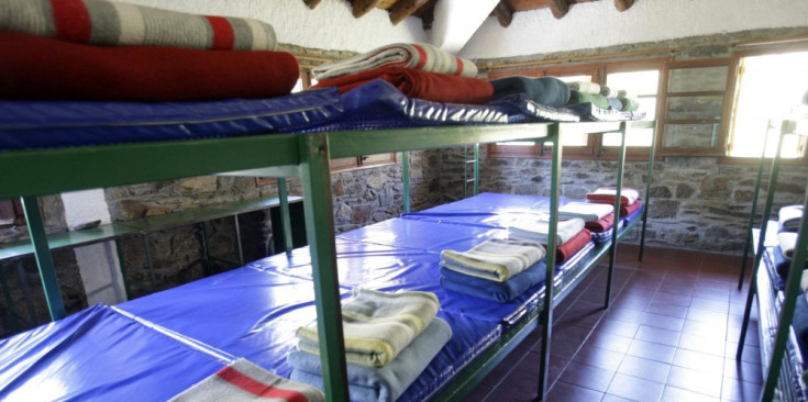Una de les habitacions del refugi de Comapedrosa.