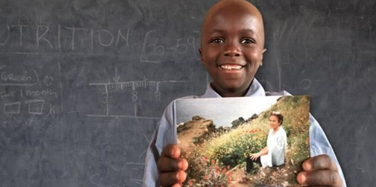 Un nen d’una escola d’un projecte d’Unicef.
