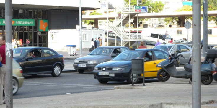 Vehicles circulen per Barcelona.