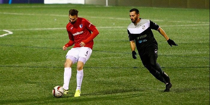 Emili Garcia en un moment del duel contra el Carroi.