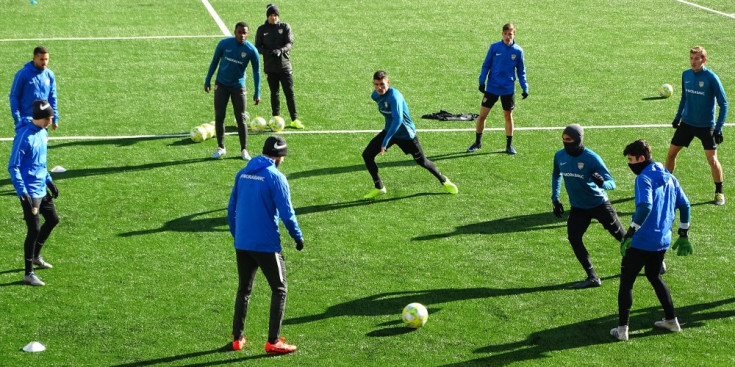 L’FC Andorra entrena a l’Estadi Nacional per preparar el partit del CD Ebro.