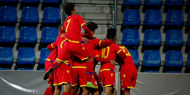 La sub-21 celebra un gol contra Turquia.