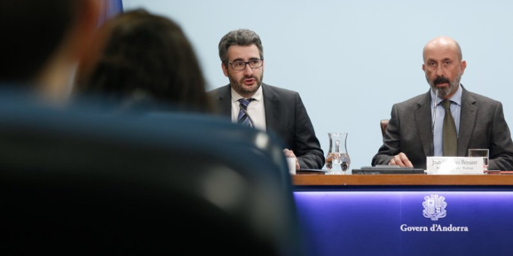 Eric Jover i Joan Martínez Benazet en la roda de premsa posterior al Consell de Ministres, ahir a la tarda.