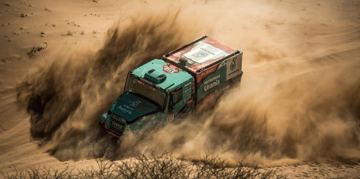 Albert Llovera durant la cinquena etapa del Dakar.